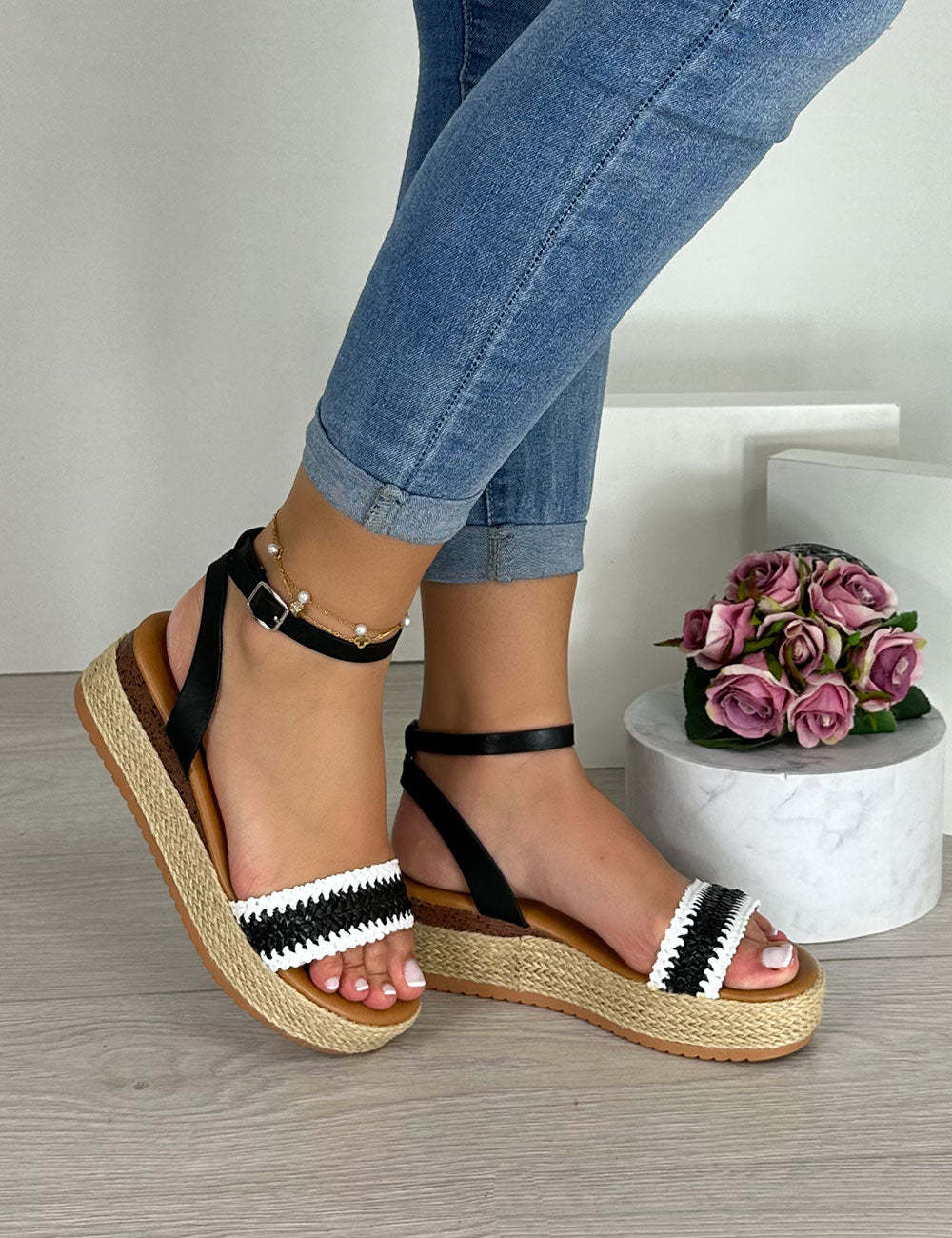 Sandalias Bisco - Negras