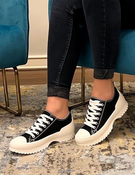 Zapatillas Lorena - Negras