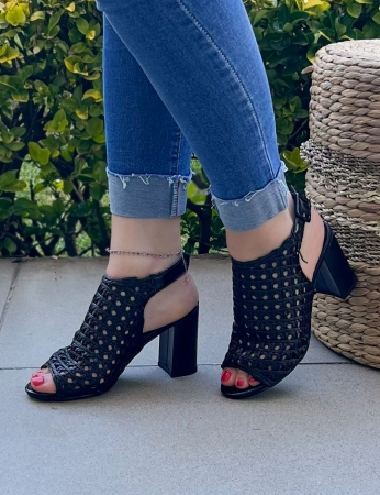 Sandalias Ayton - Negras