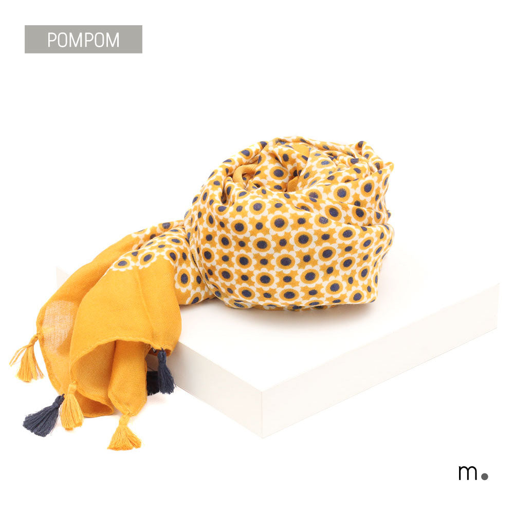 Bufanda con pompones - Amarilla